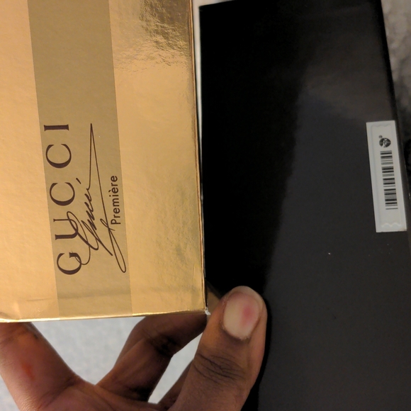 Cute Gucci Box, Pre-Owned - Picture 3 of 8